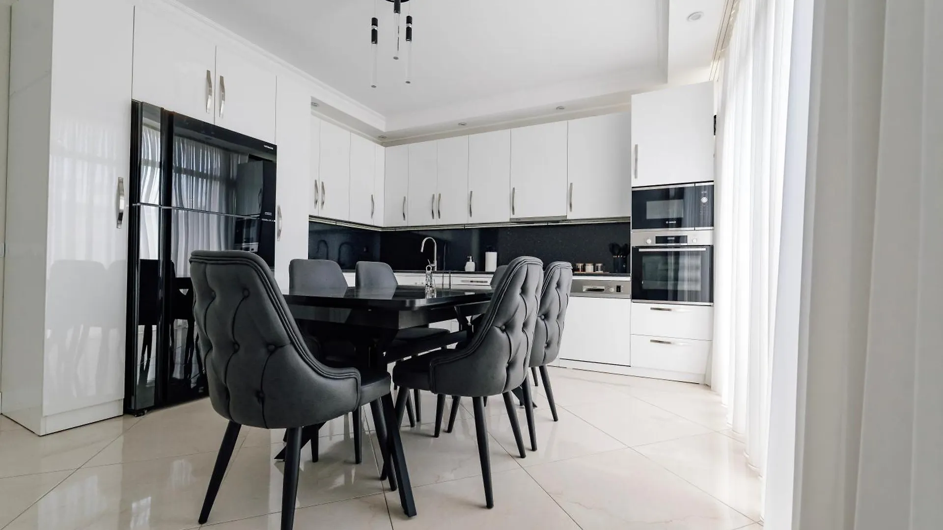 Modern 3-Story Private House Apartman Tbiliszi